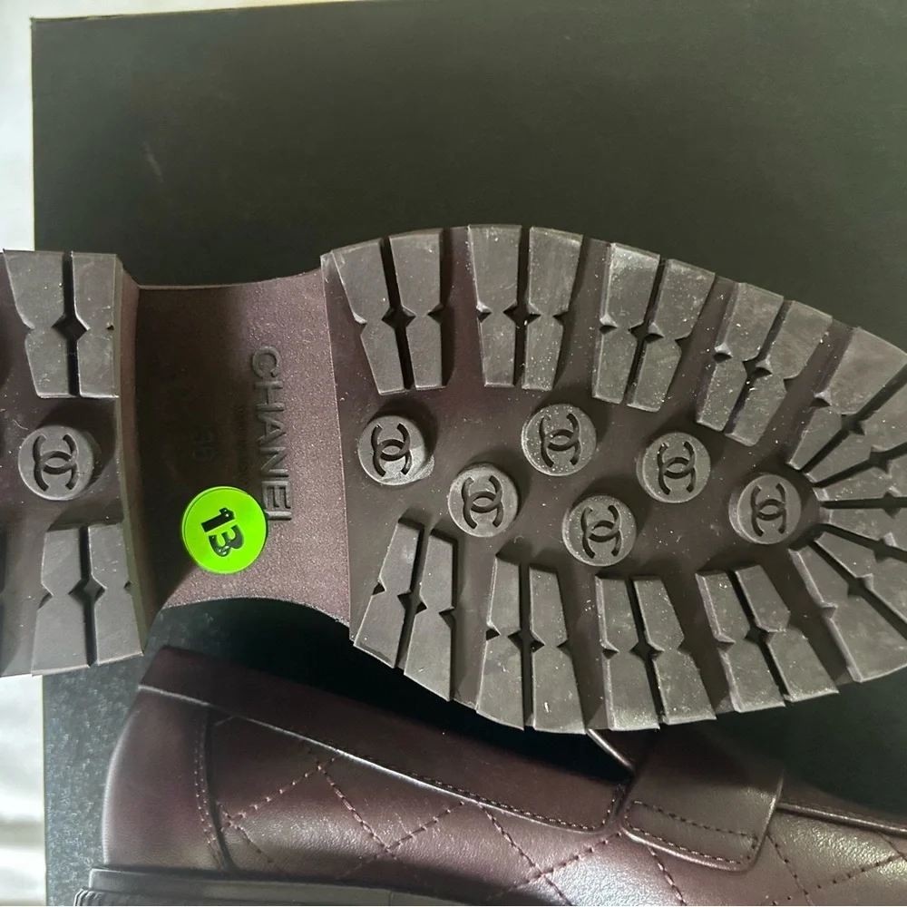 AUTHENTIC CHANEL MOCCASIN LOAFERS IN DARK PURPLE SIZE 36 WITH BOX AND DUSY BAG - Picture 5 of 7